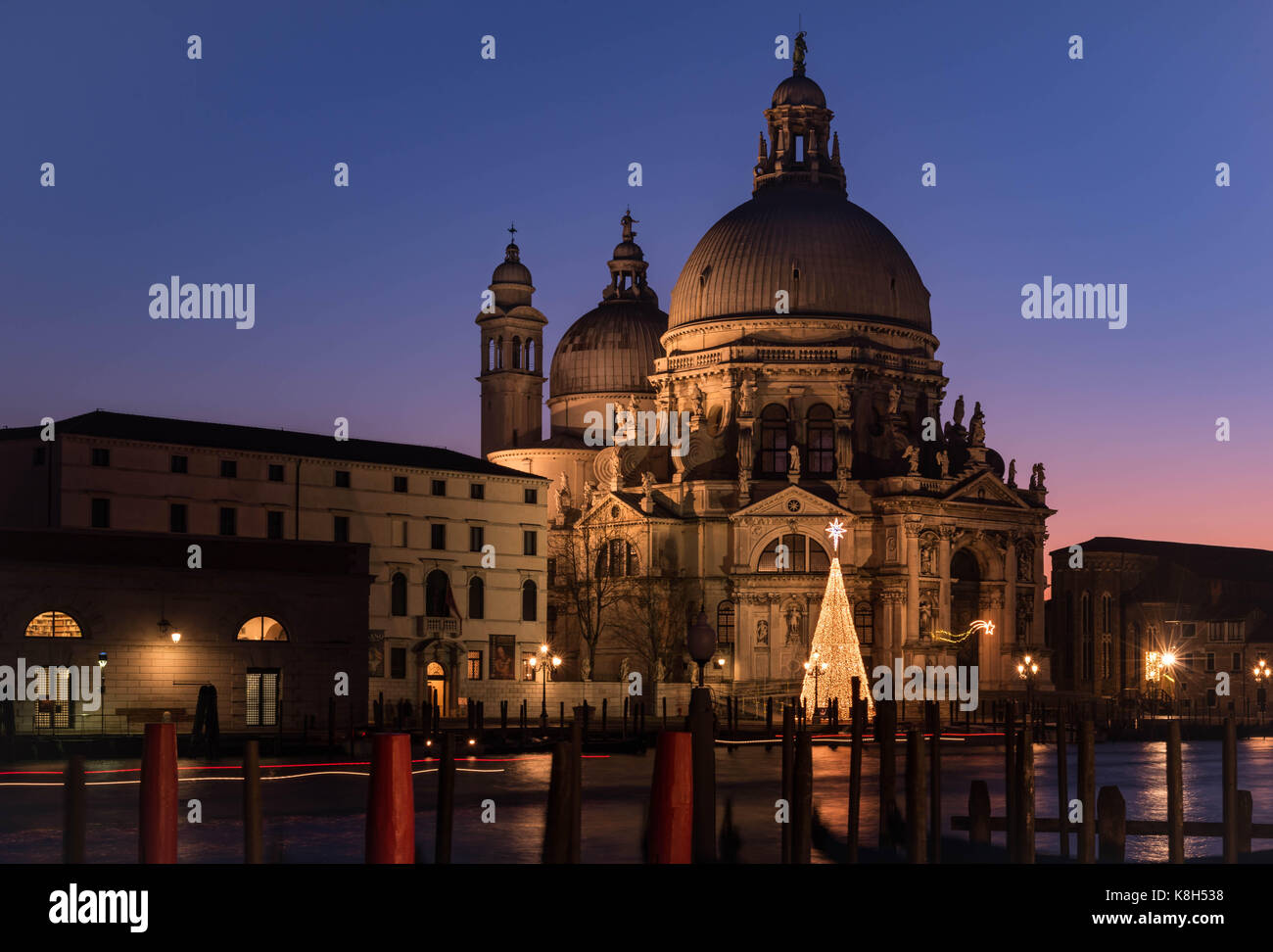 Una vista della basilica di santa Maria della Salute a Venezia Italia Foto Stock