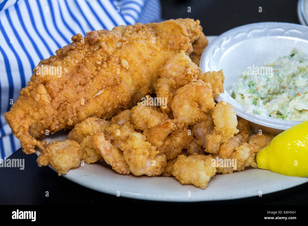North Carolina, NC, Calabash, città di pescatori, cucina regionale, ristoranti, Captain Nance's Seafood, ristoranti, ristoranti, ristoranti, ristoranti, caffè, pesce fritto, shrim Foto Stock