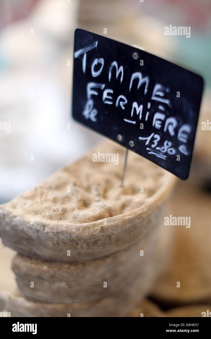 Tomme de savoie (formaggio tipico delle alpi francesi), francia. Foto Stock