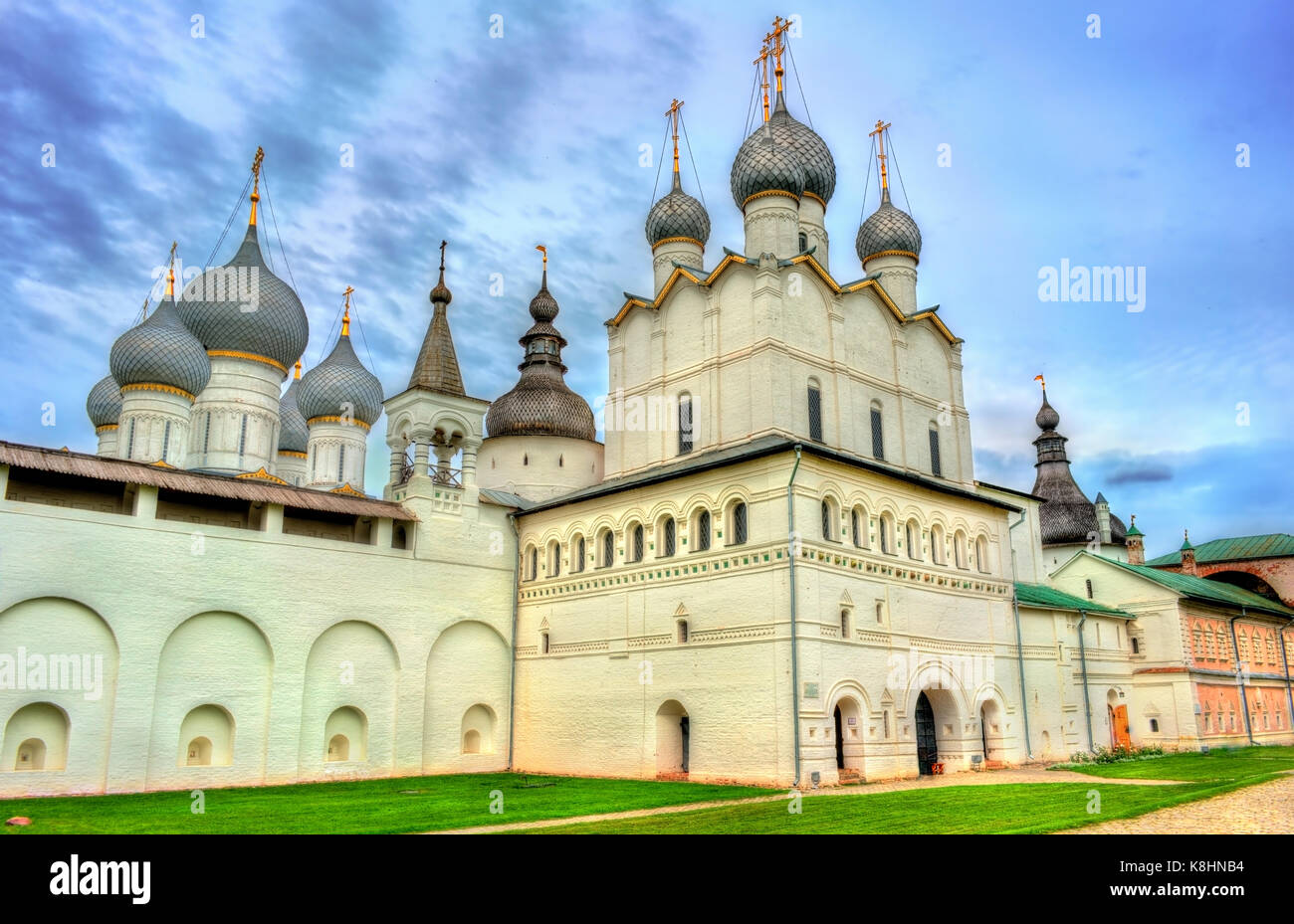 Chiesa della Resurrezione di Cristo e la cattedrale dell Assunzione a Rostov il Cremlino, Krasnojarsk, Russia Foto Stock