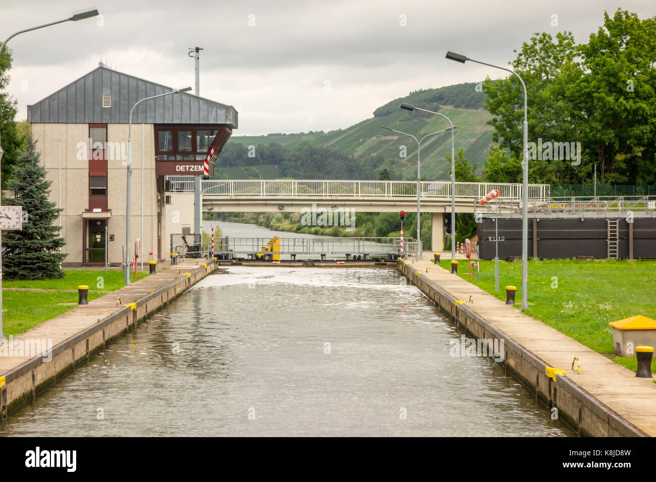 TRIER, Germania - 5° agosto 17: il secondo dispositivo di bloccaggio lungo la Mosella per accogliere la nave ascensori/scende fino a 7,25 m in Detzem. Foto Stock