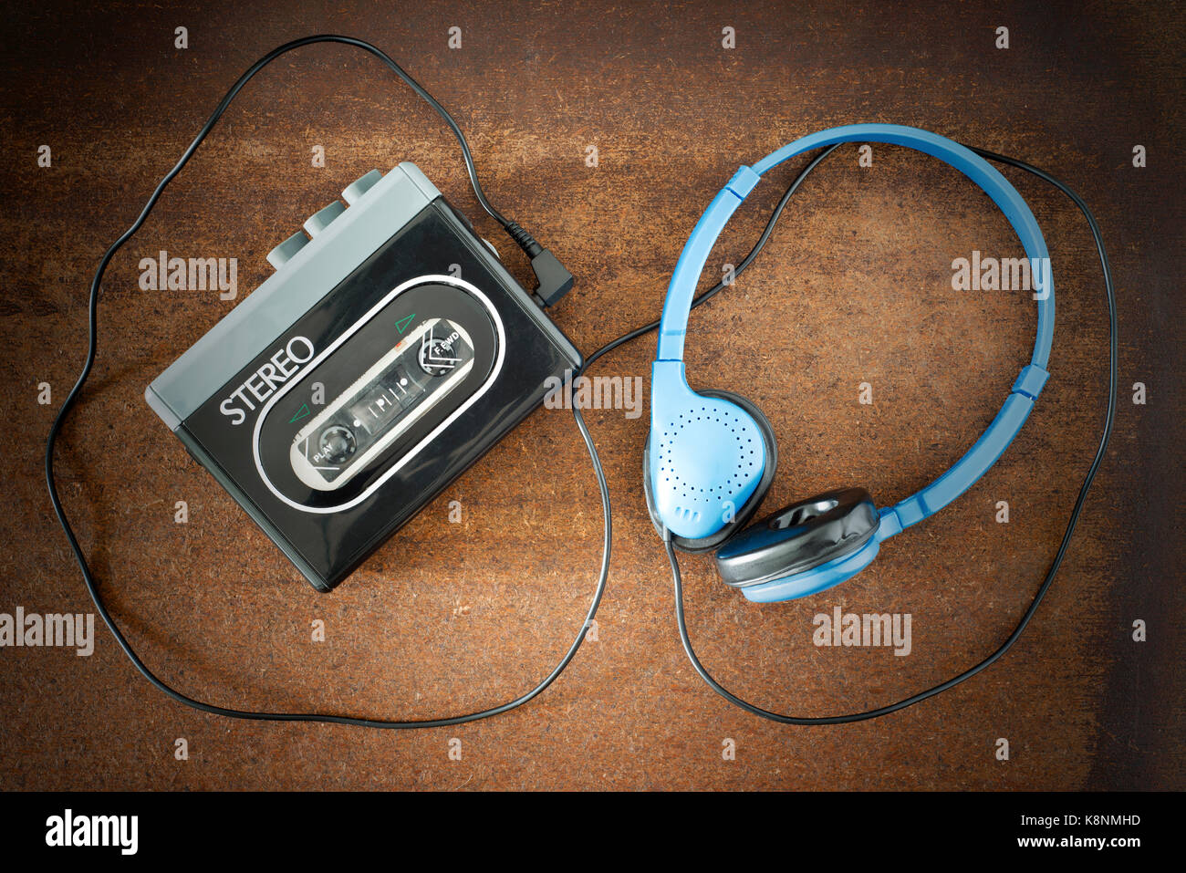 Vintage walkman e cuffie Foto stock - Alamy