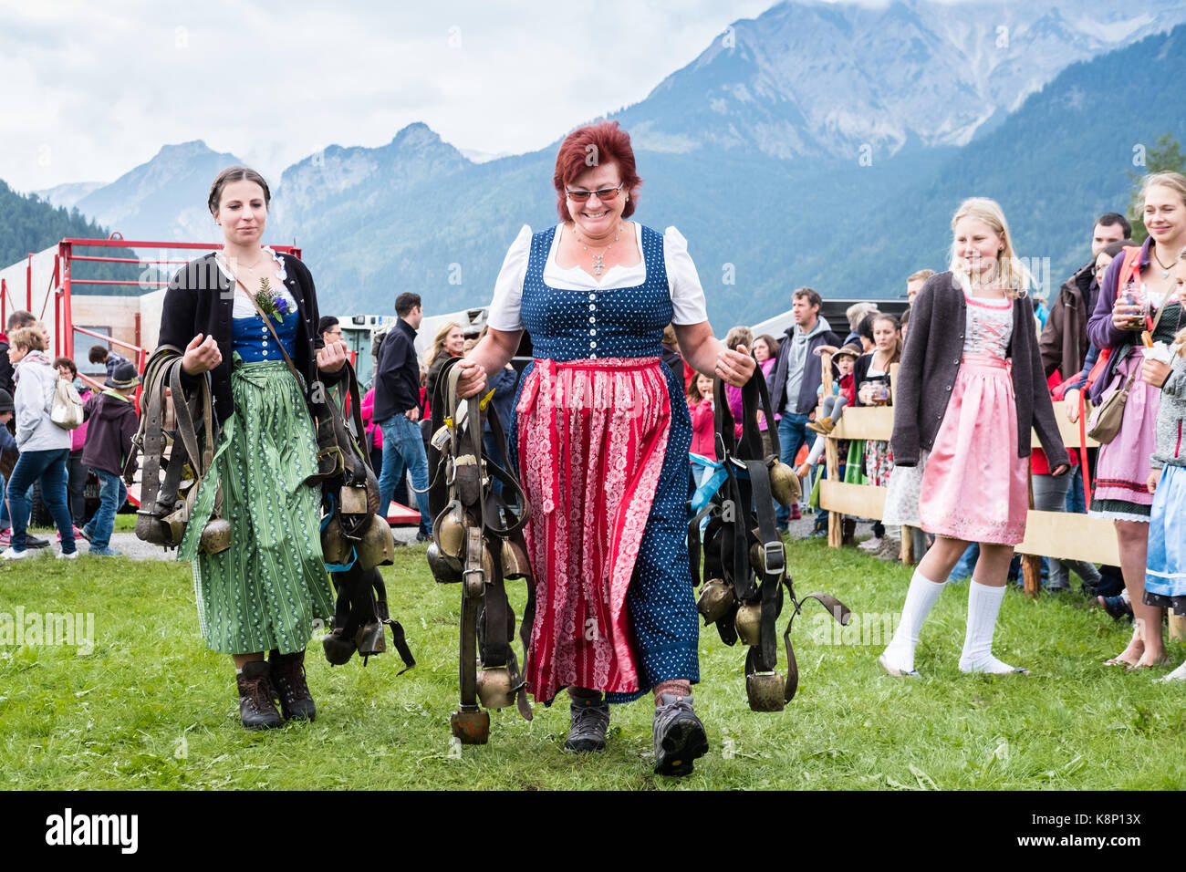 Viehscheid, la tradizionale celebrazione delle mucche di ritorno dalla praterie alpine- elemosina , allgaeu, Germania Foto Stock