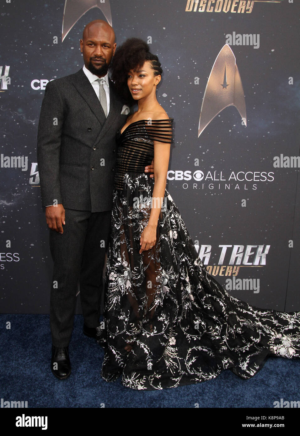 Los Angeles, CA, Stati Uniti d'America. Xix Sep, 2017. 19 settembre 2017 - Hollywood, California - sonequa martin-verde e marito kenric verde. ''˜star trek: scoperta' Premiere detenute al arclight glossari affini realizzato a Hollywood. Photo credit: admedia credito: admedia/zuma filo/alamy live news Foto Stock