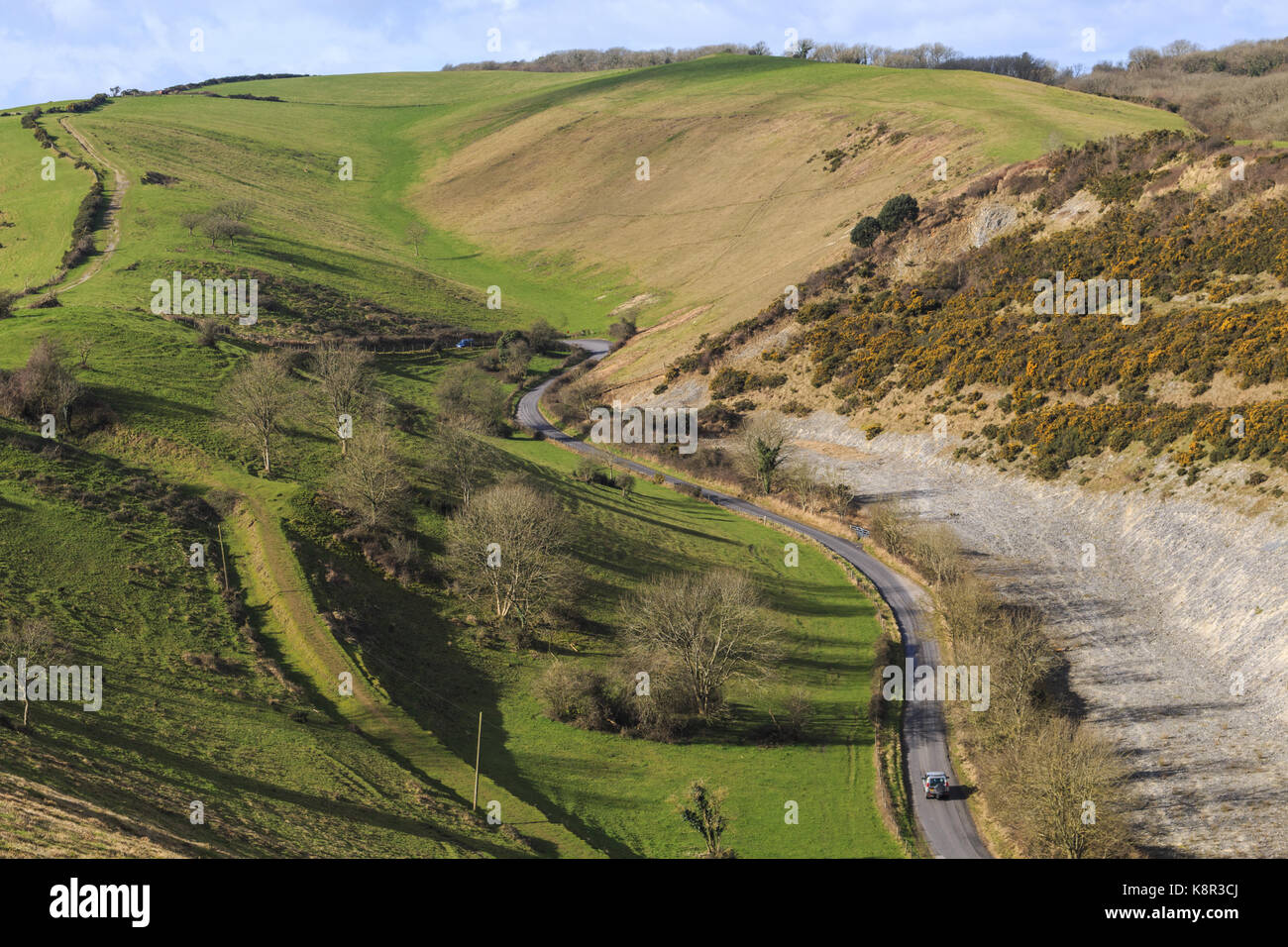 Vista fino a secco valle Gesso, stonehill giù e cocknowle gap, purbeck, Dorset, Regno Unito Inghilterra, febbraio Foto Stock