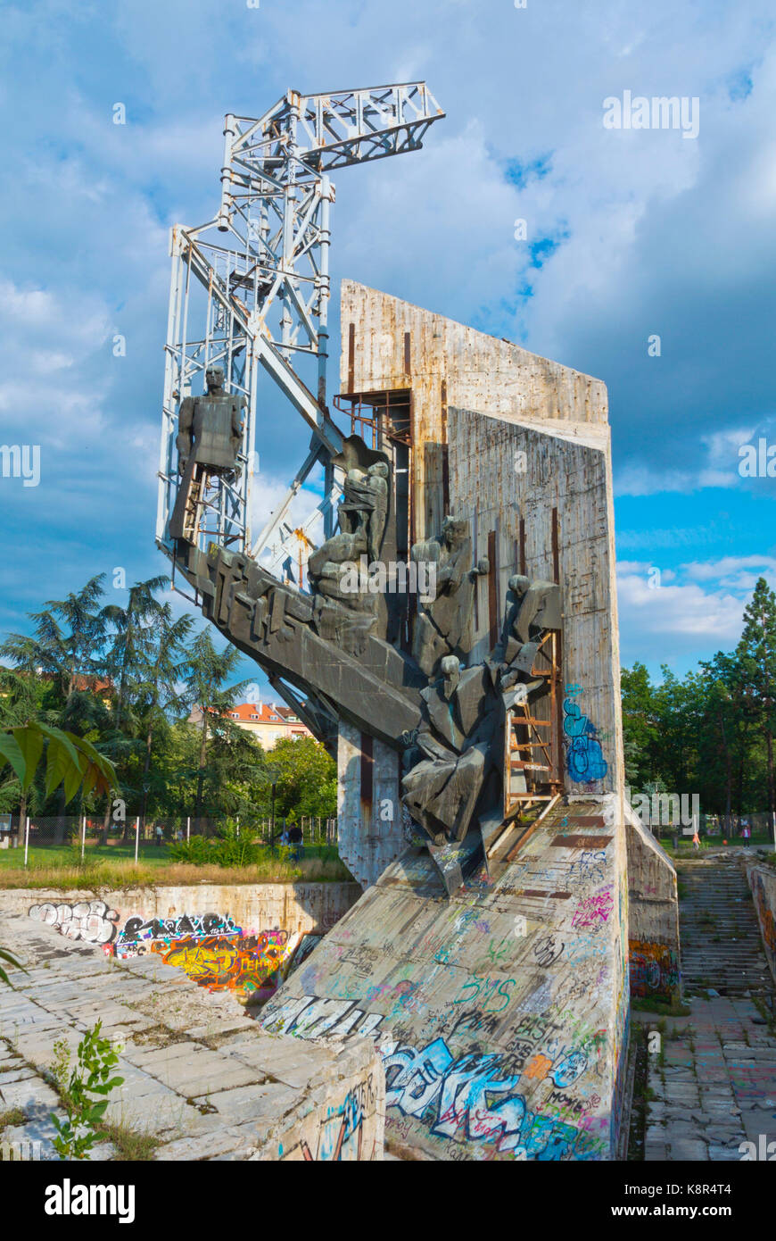 "1300 anni di Bulgaria' monumento, demolita nel settembre 2017, NDK Park, Sofia, Bulgaria Foto Stock