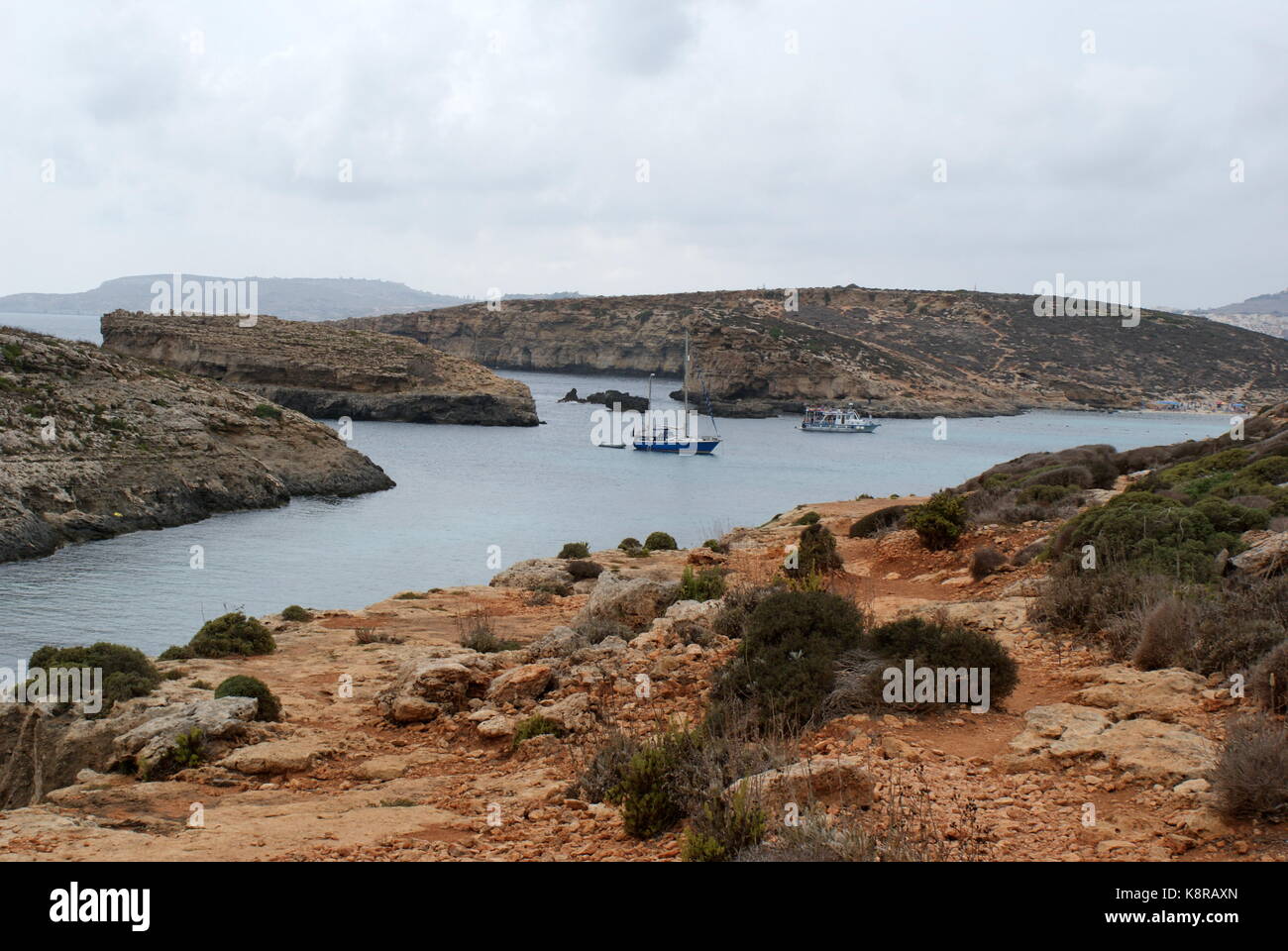 Vista alla Laguna Blu di Comino e Malta Foto Stock