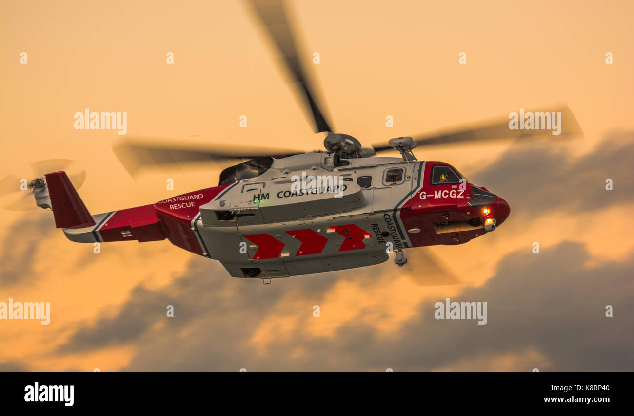 HM Coastguard Ricerca e Salvataggio in elicottero Foto Stock