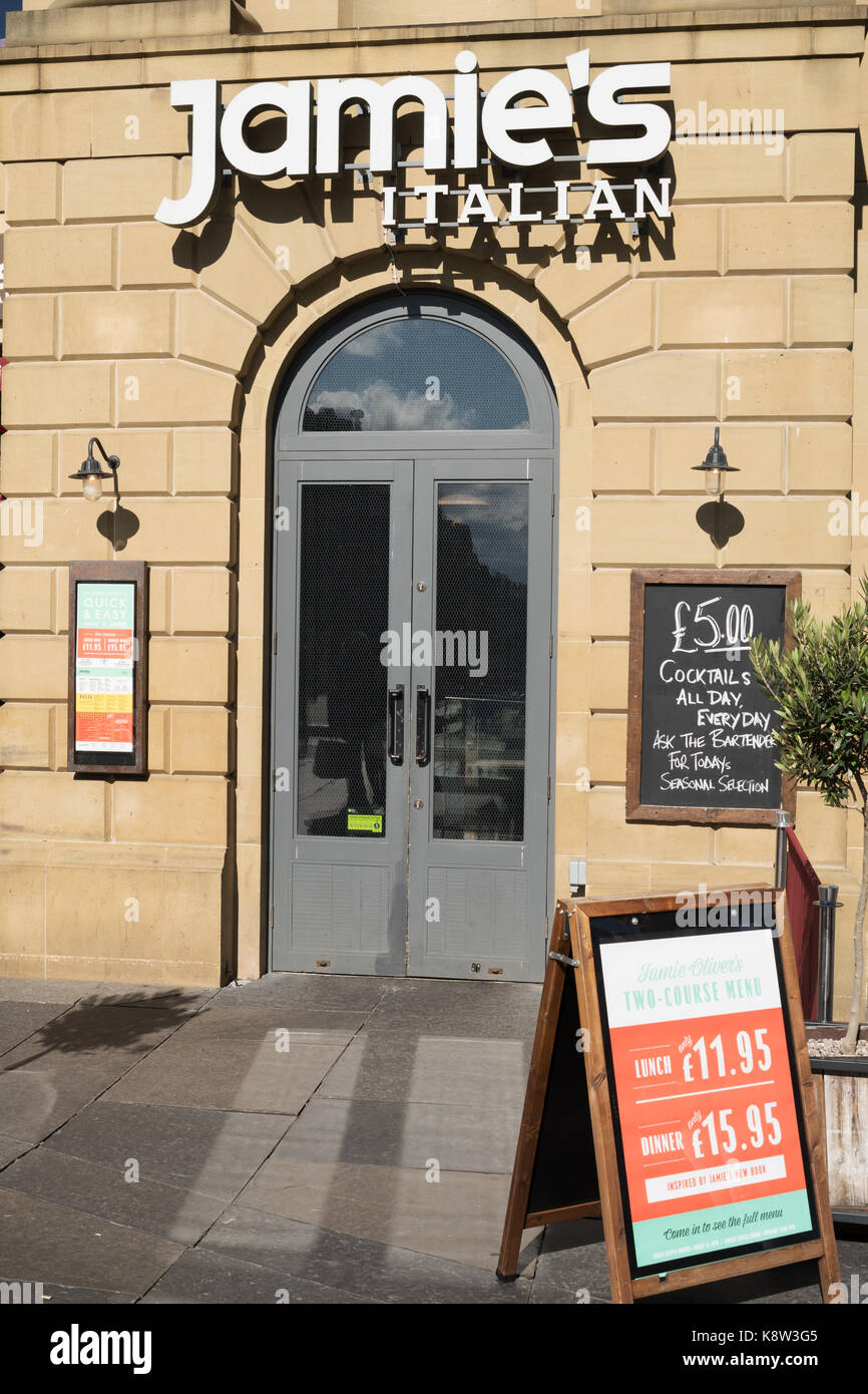 Ingresso a Jamie Oliver's ristorante italiano in Newcastle, North East England, Regno Unito Foto Stock