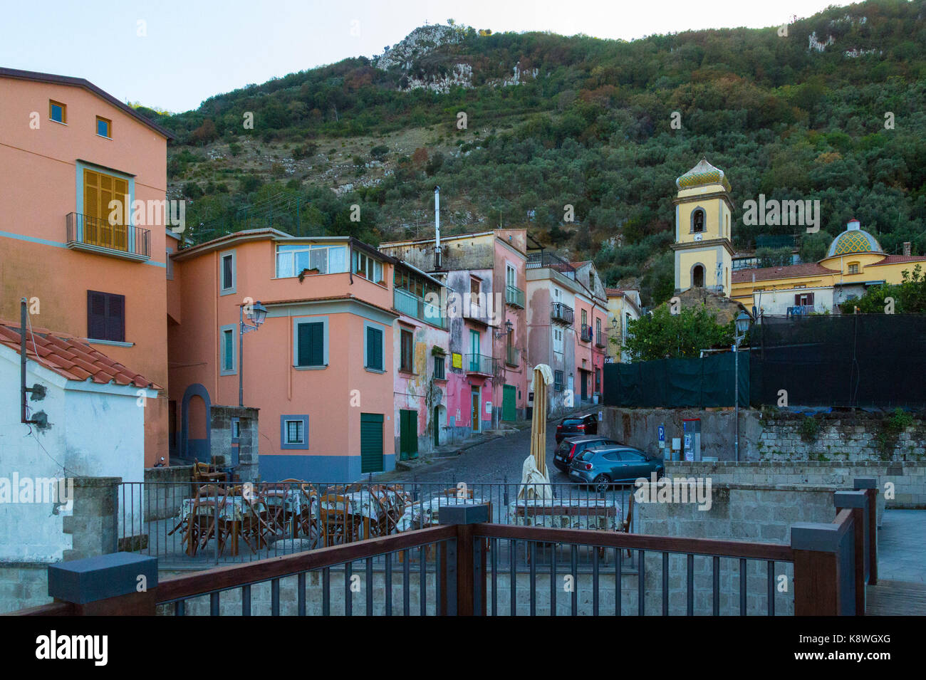 Sorrento, Italia, 15 settembre 2017. Un piccolo villaggio di montagna sopra Sorrento, Italia. © paul davey Foto Stock