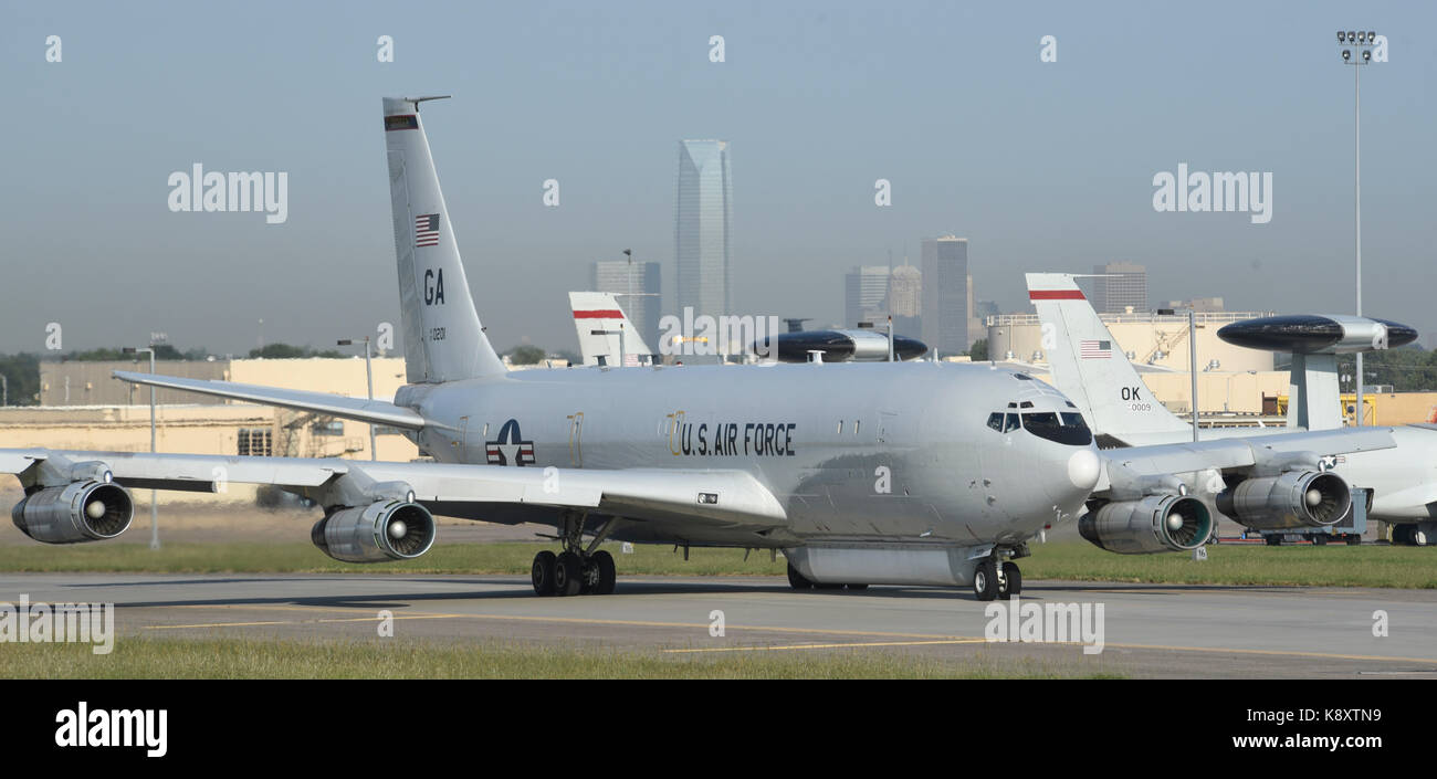 Una E-8C sorveglianza congiunta bersaglio radar di attacco aereo di Sistema dal 116aria ala di controllo, Robins Air Force Base in Georgia Foto Stock