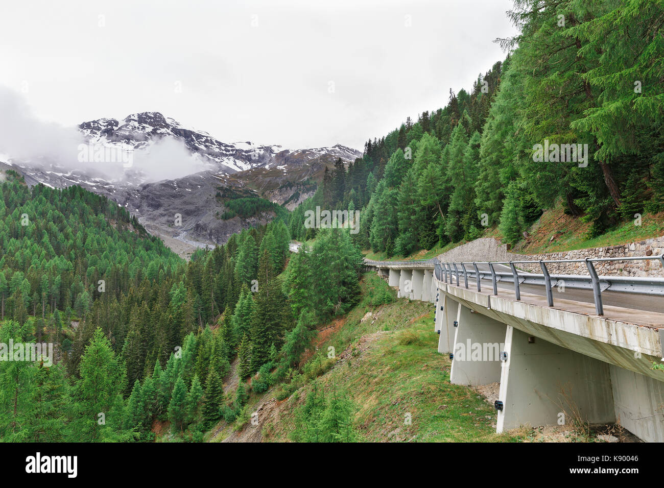 Bella, alto ponte in italiy Foto Stock