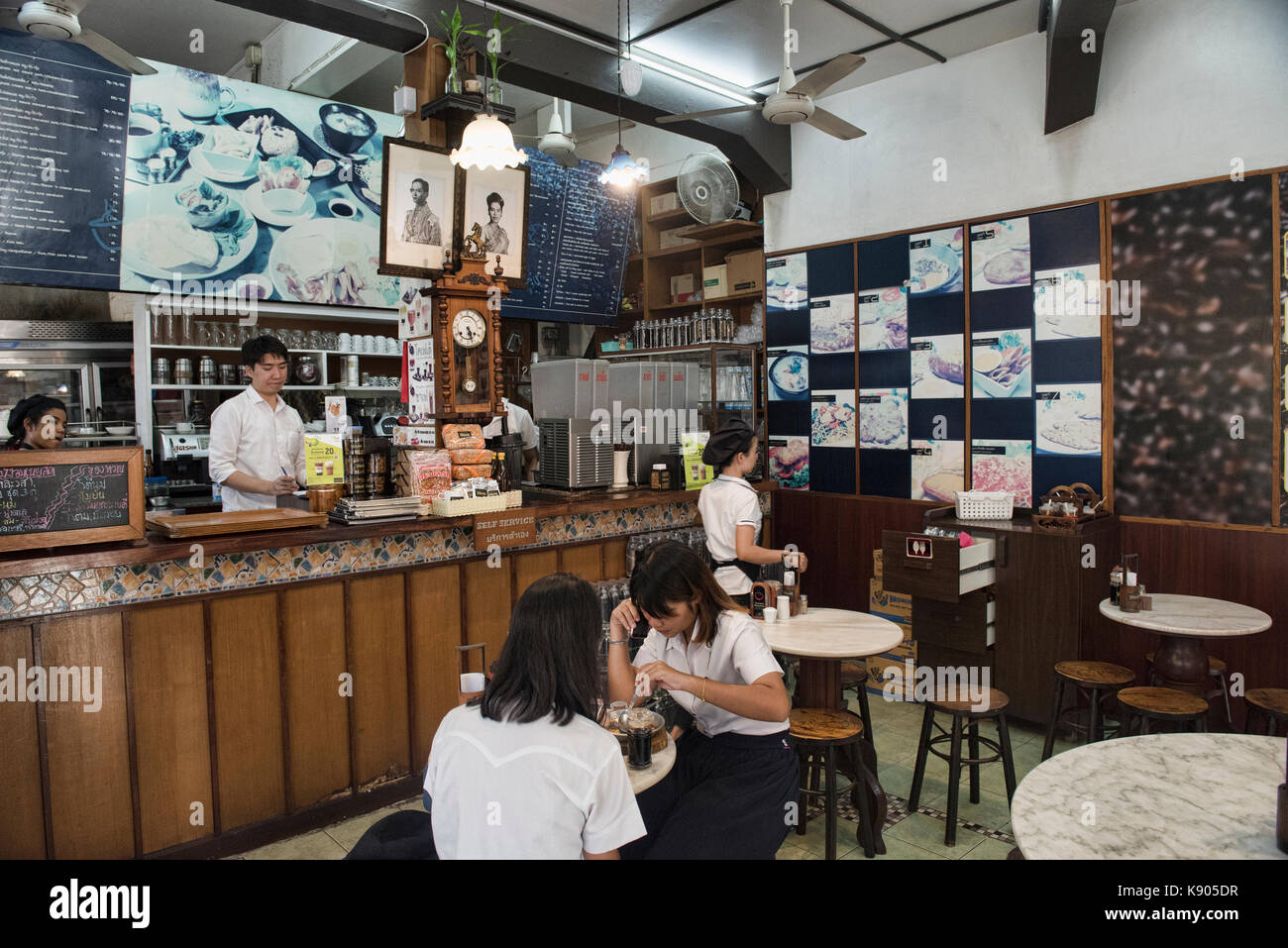 Famoso old school Chinese coffee shop kofi hya tai kee, bangkok, Thailandia Foto Stock