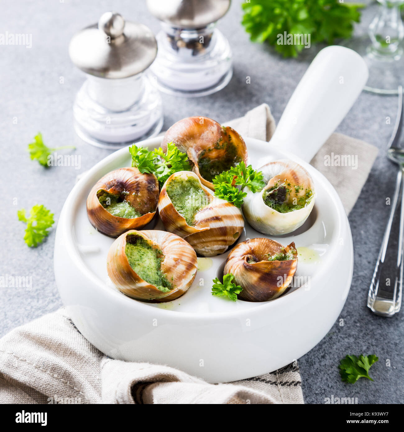 Piatto In Ceramica Per Escargot – 6 Scomparti, Adatto Per Lumache, Ostriche, Sushi E Dessert, Cottura Uniforme E Design Elegante