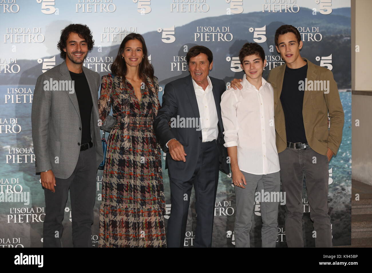 Milano, Italia. Xxi Sep, 2017. Il cast di narrativa italiana 'l'isola di Pietro' credit: Luca marenda/Pacific press/alamy live news Foto Stock