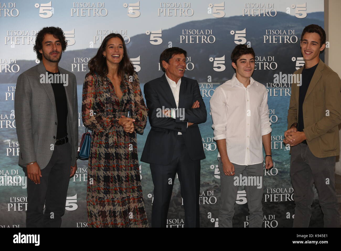 Milano, Italia. Xxi Sep, 2017. Il cast di narrativa italiana 'l'isola di Pietro' credit: Luca marenda/Pacific press/alamy live news Foto Stock