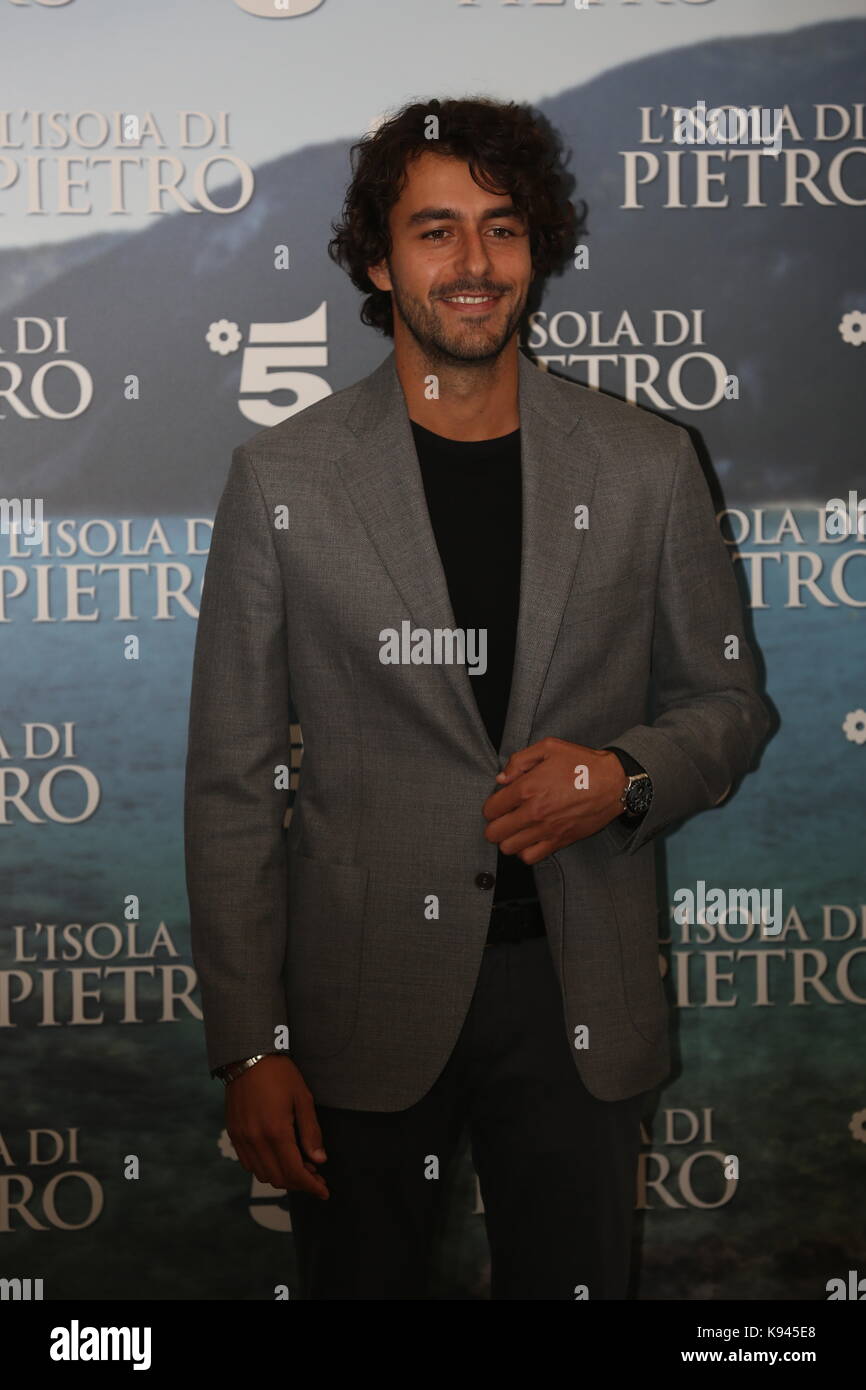 Milano, Italia. Xxi Sep, 2017. L'attore italiano michele rosiello, uno dei principali interpreti della fiction "l'isola di Pietro' credit: Luca marenda/Pacific press/alamy live news Foto Stock