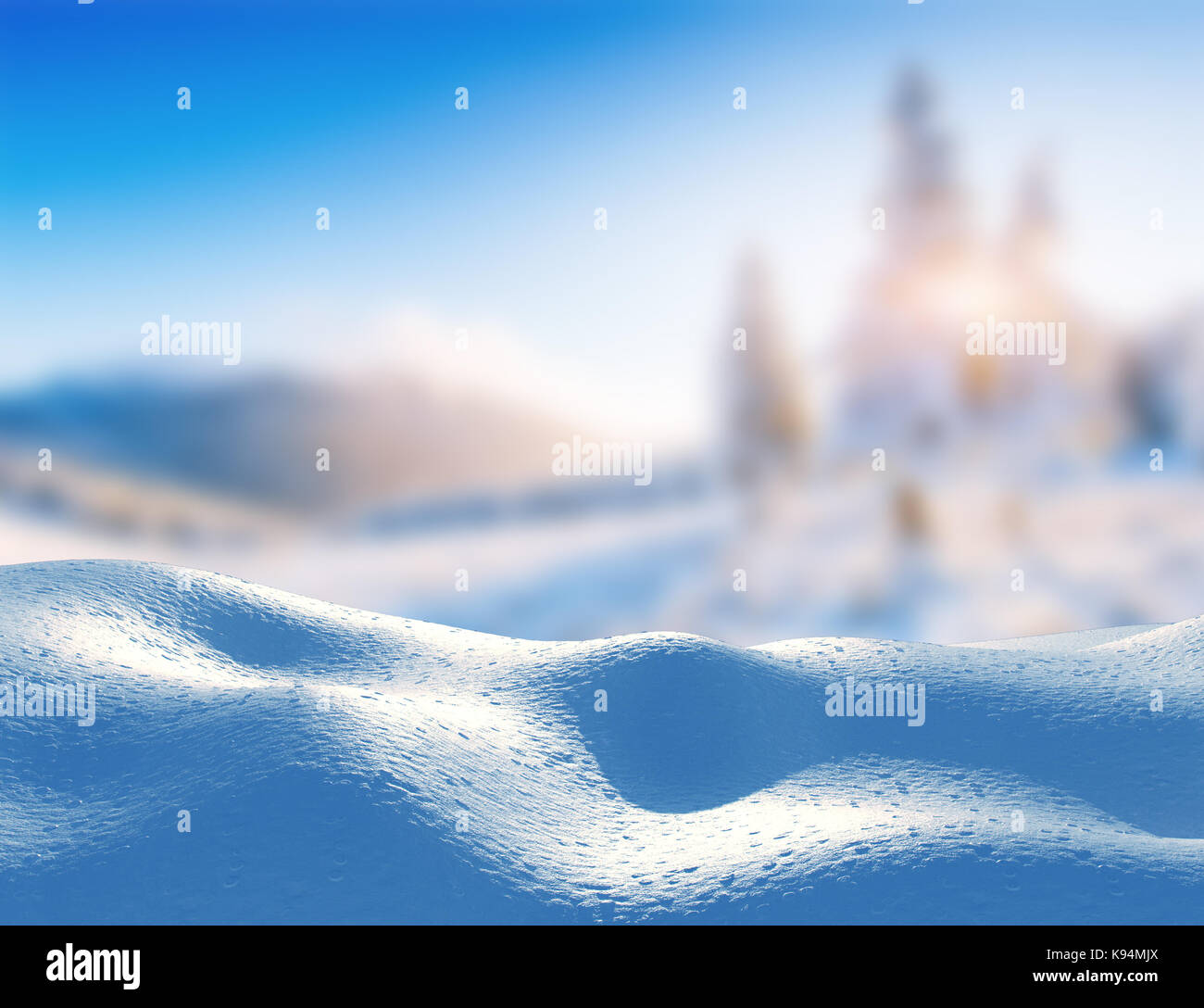 Il cumulo di neve paesaggio maestose montagne in inverno. magico inverno coperto di neve albero. in previsione della vacanza. drammatica scena invernale.. dei Carpazi ucraina Foto Stock