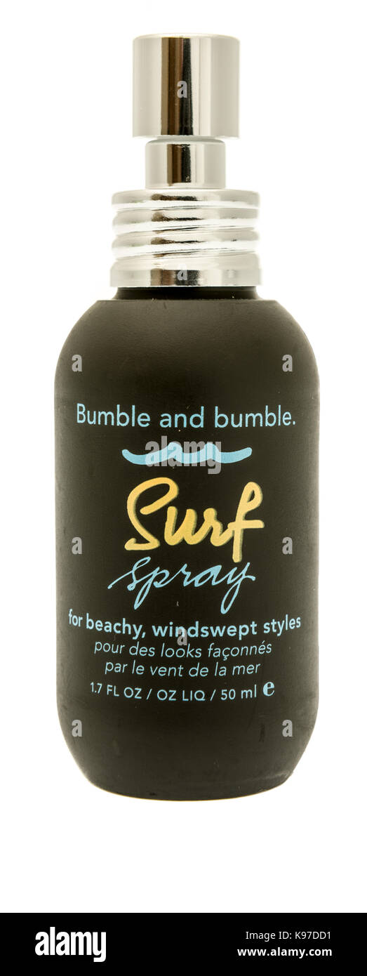 Winneconne, wi - 20 settembre 2017: una bottiglia di bumble bumble e surf spray isolato su un background. Foto Stock