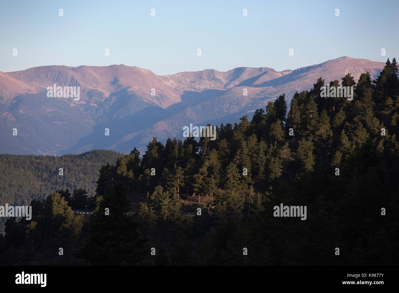 Valle di Tena nella catena montuosa dei Pirenei aragonesi, Pirenei catalani, Spagna, Europa Foto Stock