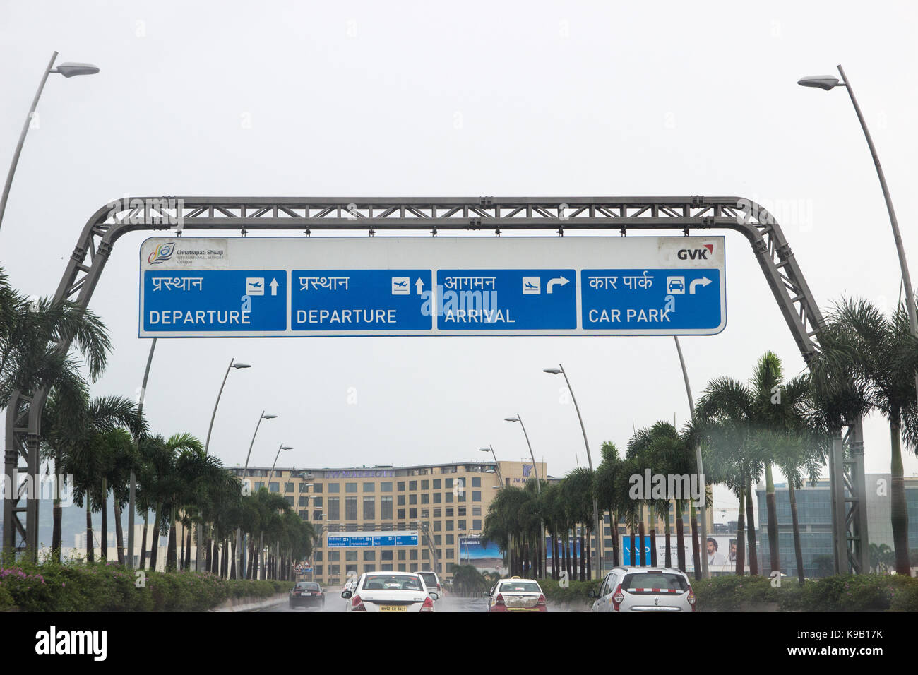 Il cavalcavia al nuovo aeroporto di Mumbai Foto Stock