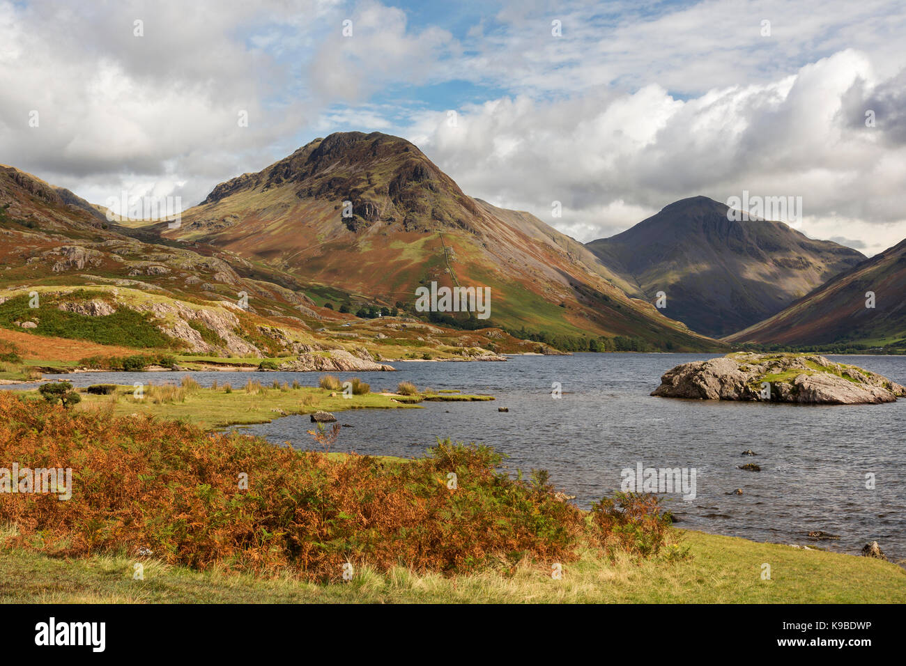 Yewbarrow sulle rive del Wastwater Cumbria Lake District Foto Stock