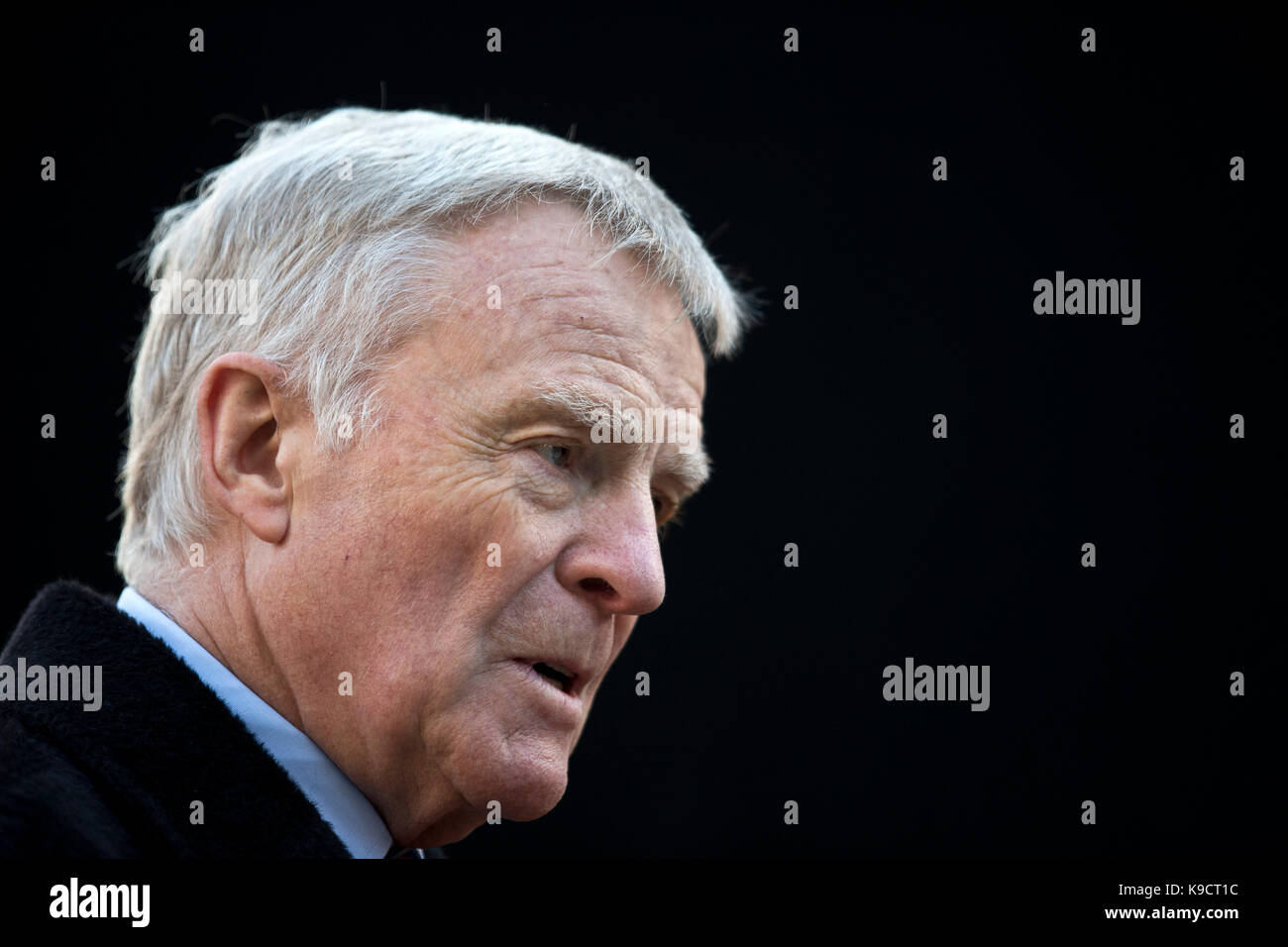 Max Mosley parla di un reporter a Londra circa la relazione Leveson. 29.11.2012. Foto Stock