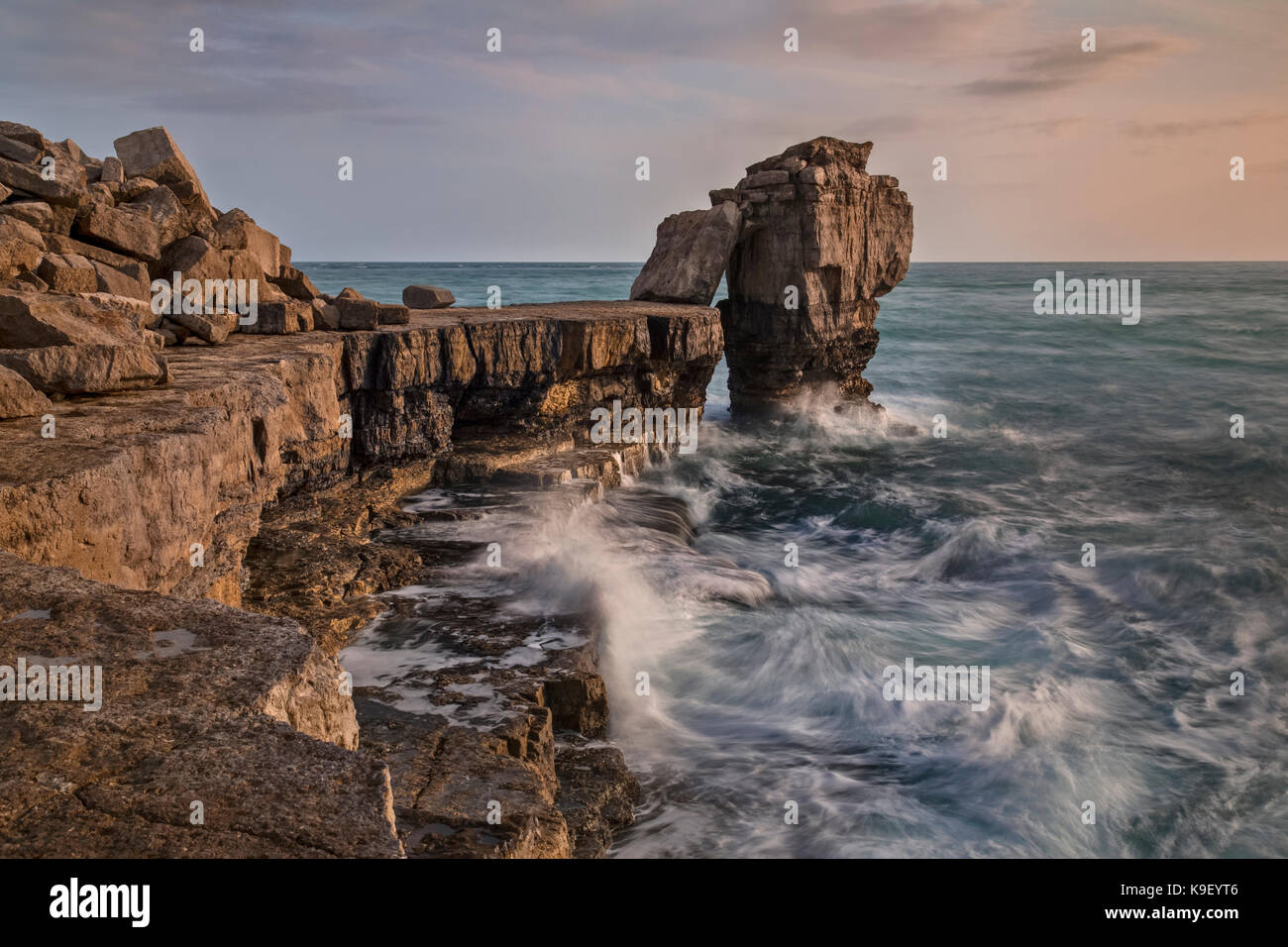 Il pulpito Rock, isola di Portland, Dorset, England, Regno Unito Foto Stock