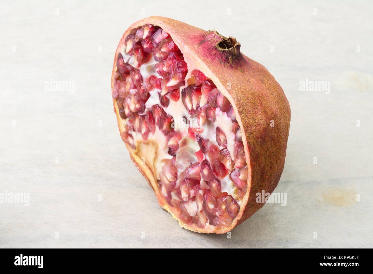 Melograno split (Punica granatum) Foto Stock