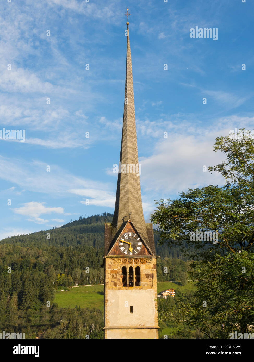 Bischofshofen, pongau, Salzburger Land Austria, tipiche austriache torre campanaria Foto Stock
