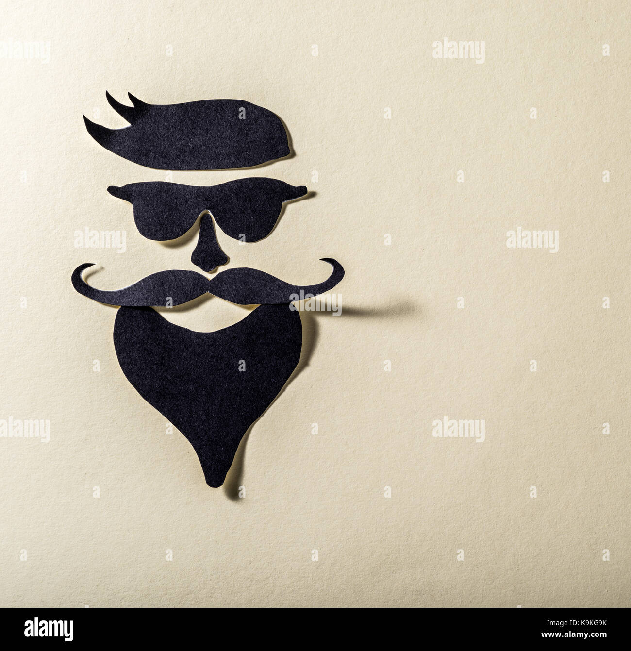 Tanga definicial del look del viso tagliato da un nastro di carta. Foto Stock