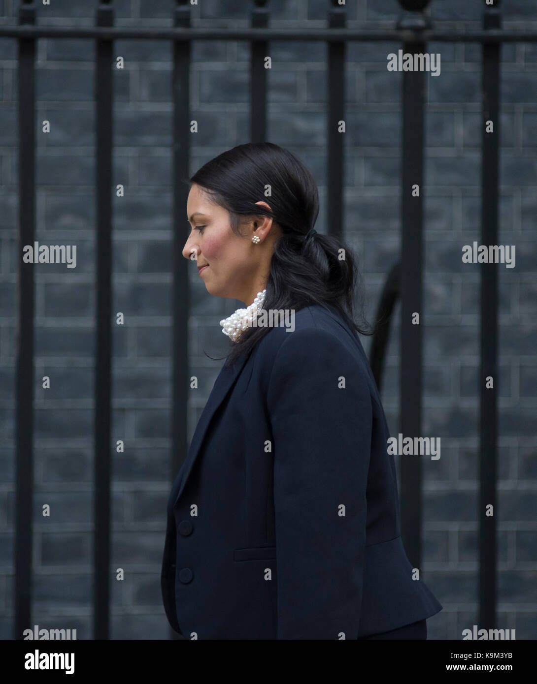 Downing Street, Londra, Regno Unito. 21 settembre 2017. Priti Patel, Segretario Internazionale per lo sviluppo, partecipa alla riunione del Gabinetto. Credito: Malcolm Park Foto Stock