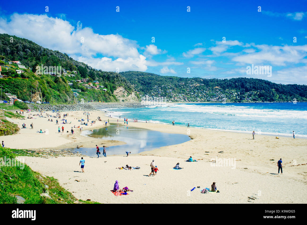 Bahia mansa, osorno cile. ottobre 30, 2017. bella spiaggia rustica nel sud del Cile. acque ghiacciate e pericoloso ma molto bella. Foto Stock