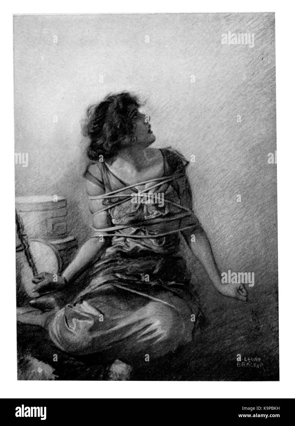 Pagina 319 di "The Door of Dread" descrive una narrazione fittizia piena di suspense e mistero, parte di un'opera letteraria più ampia che esplora temi di paura e soprannaturale. Foto Stock