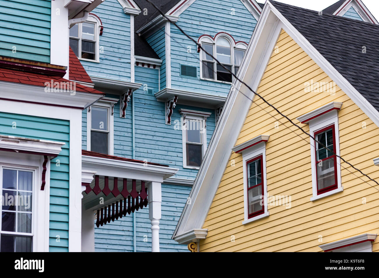 Dettagli architettonici di case e di aziende in lunenburg. fondata nel 1753 lunenburg, Nova Scotia, Canada è designato come sito del patrimonio mondiale dell'UNESCO. Foto Stock
