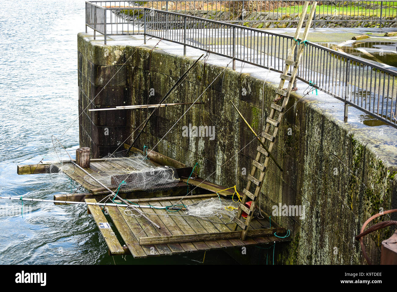 Cascade Locks piattaforme di pesca Foto Stock