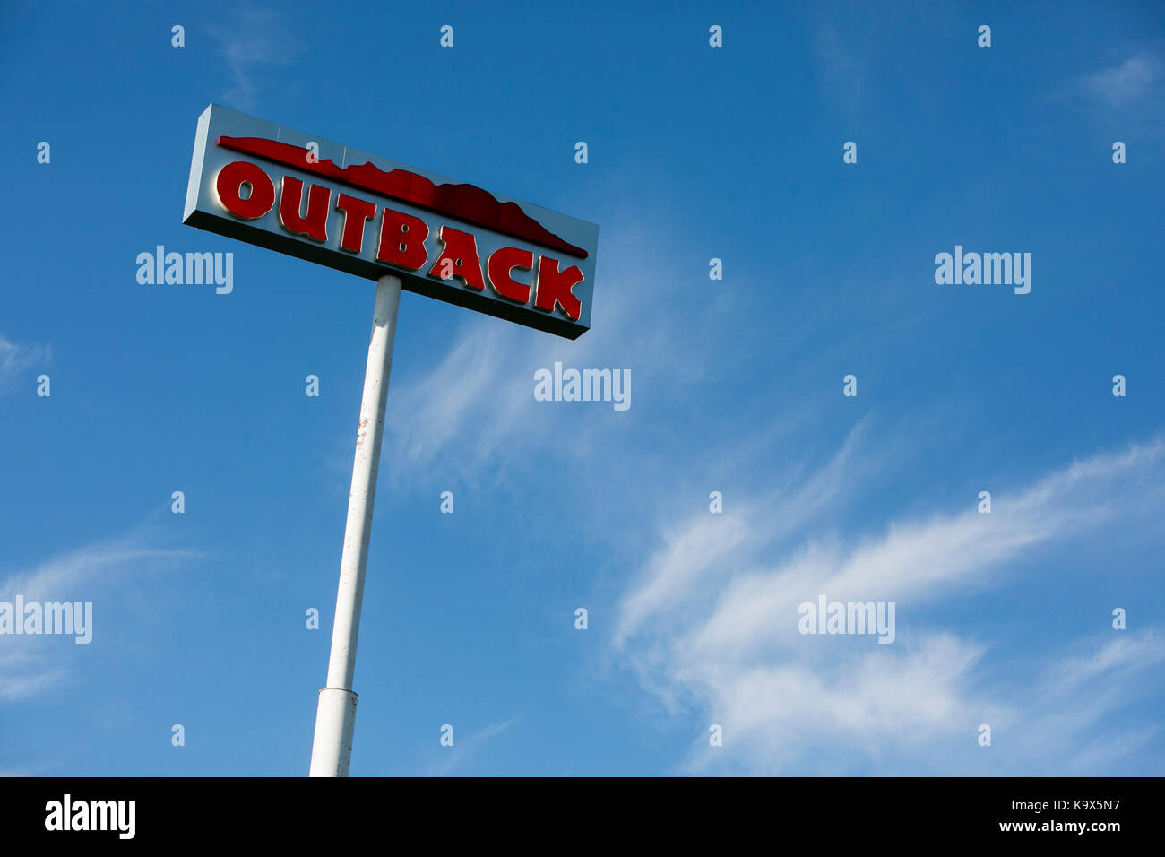 Un segno del logo al di fuori di un Outback Steakhouse Restaurant Ubicazione di hagerstown, Maryland il 23 settembre 2017. Foto Stock