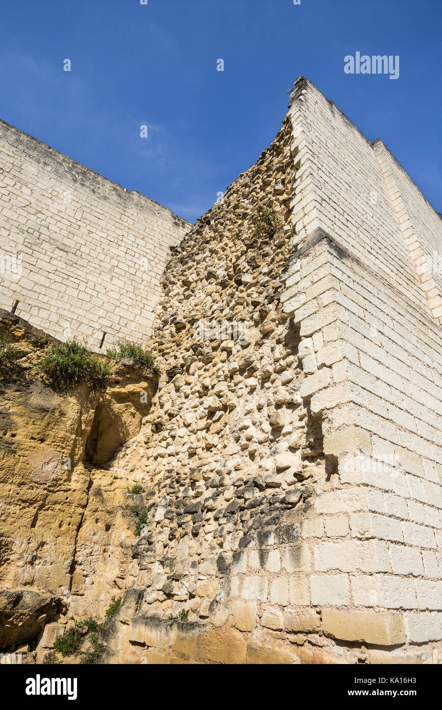 Dettagli della roccia e del castello di pareti di pietra - Francia. Foto Stock