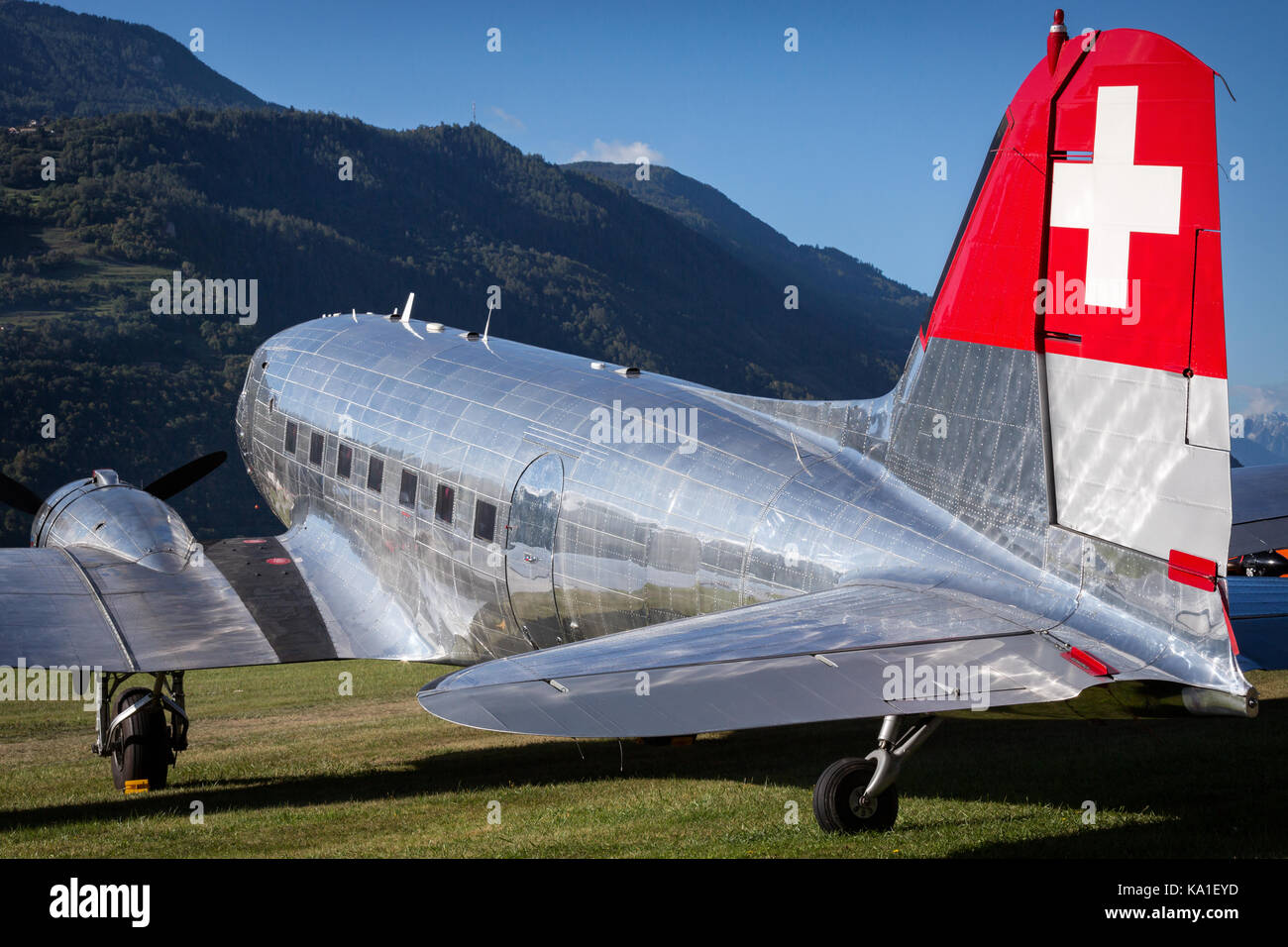 Douglas DC-3, Airshow di Sion, Sion, Vallese, Svizzera Foto Stock