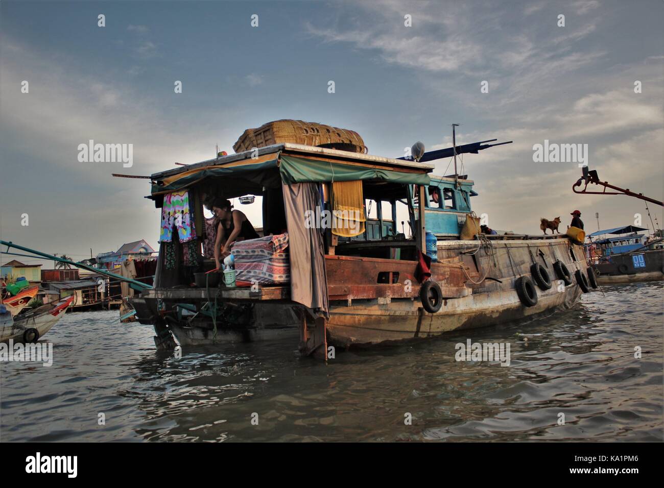 Can Tho mercato di acqua venditori barca, Vietnam Foto Stock
