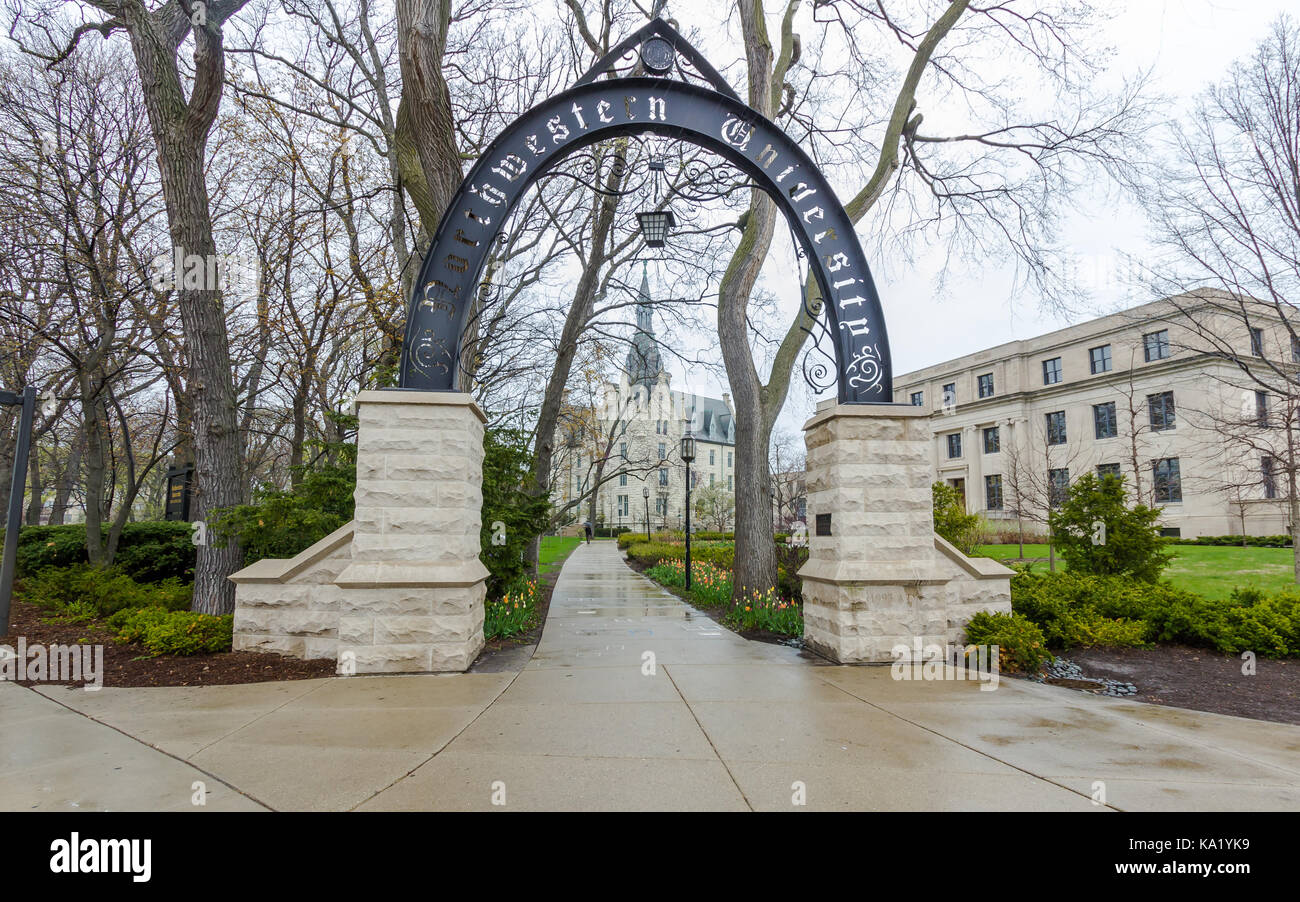 Weber Arch e Università Hall presso la Northwestern University a Evanston, Illinois. Foto Stock