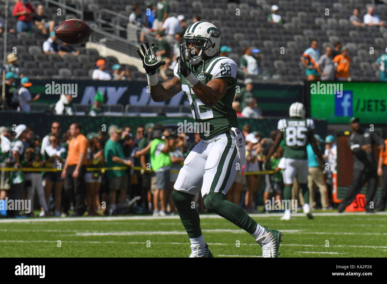 East Rutherford, New Jersey, USA. 24Sep, 2017. Matt Forte (22) del New York getti si riscalda prima di una partita contro i delfini di Miami a Metlife Stadium di East Rutherford, New Jersey. Gregorio Vasil/Cal Sport Media/Alamy Live News Foto Stock