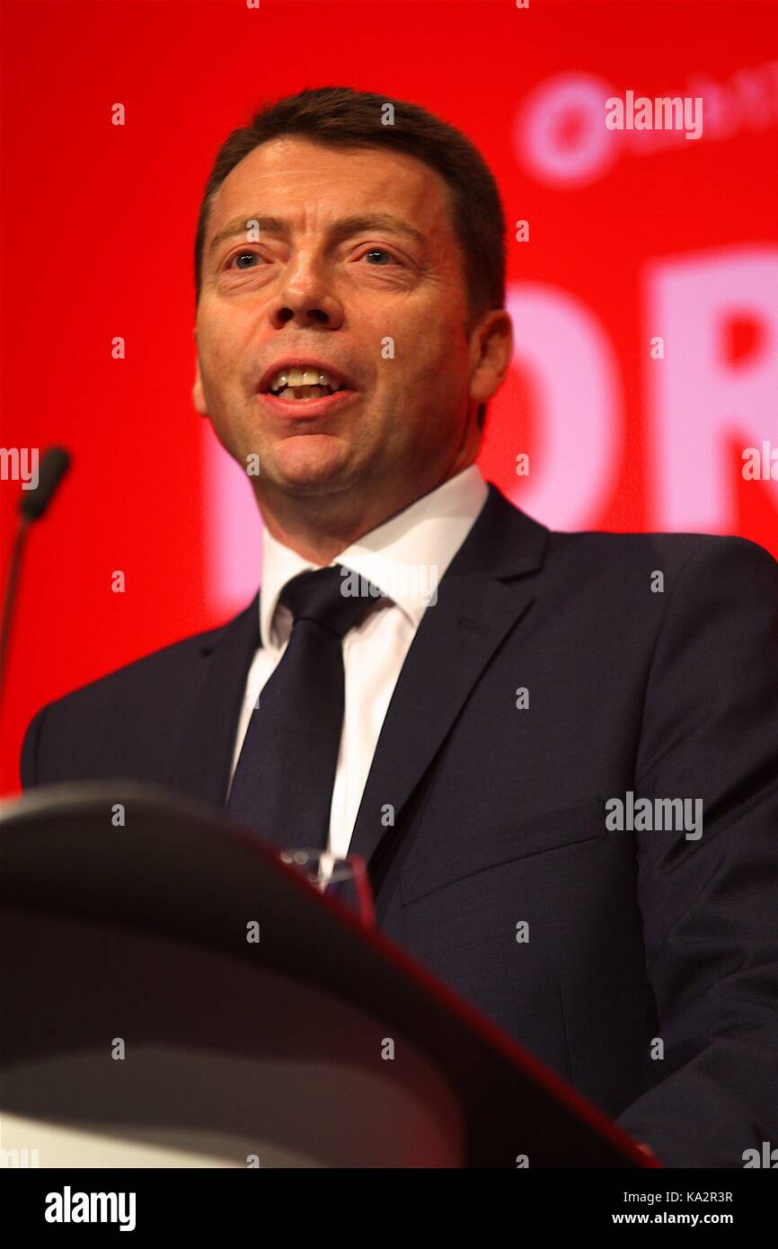 Regno Unito. 24 Settembre, 2017. Iain McNicol Segretario generale di dare un discorso in occasione del congresso del partito laburista la Credit: Rupert Rivett/Alamy Live News Foto Stock