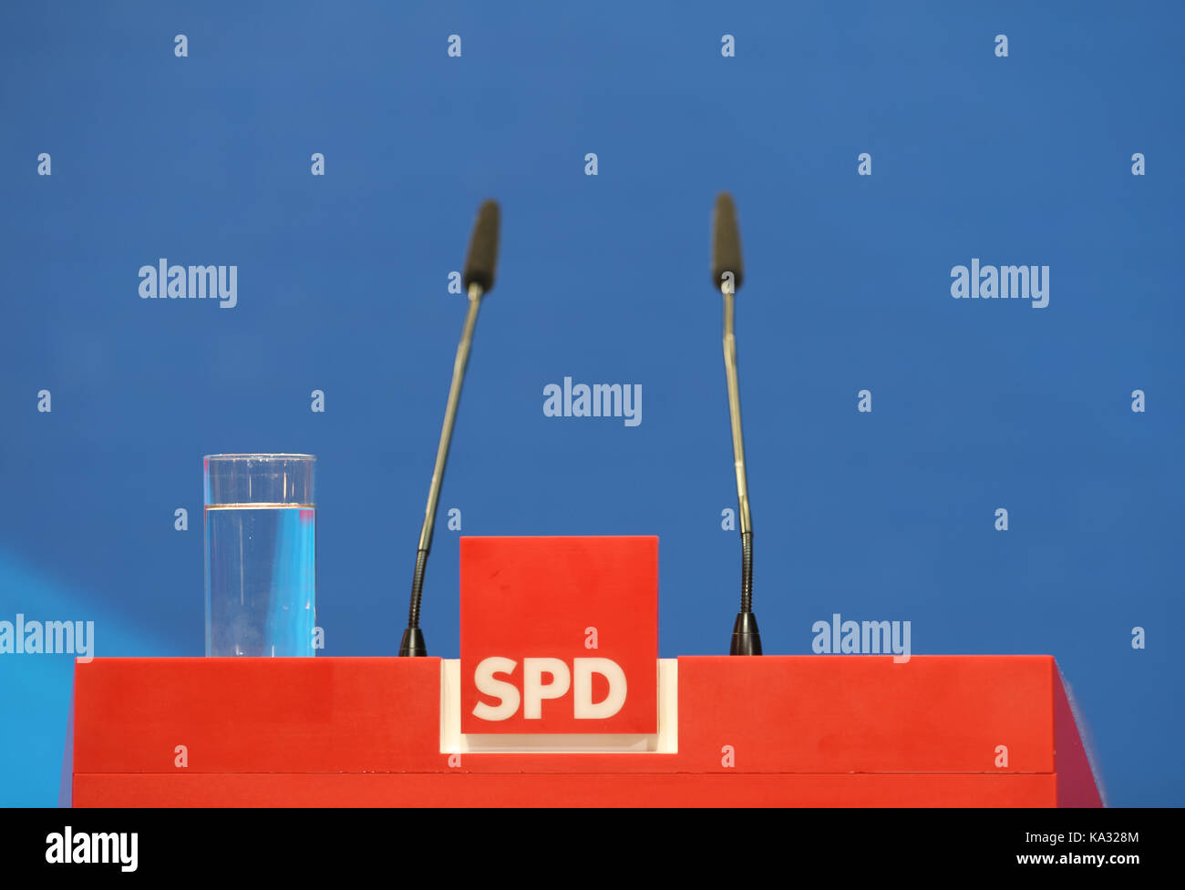 Berlino, Germania. Xxv Sep, 2017. un leggio in willy brand casa, il DOCUP presso la sede centrale nella capitale tedesca, Berlino, Germania, 25 settembre 2017. la direzione del partito è in corso una riunione per discutere di ieri i risultati elettorali. Credito: Christian charisius/dpa/alamy live news Foto Stock