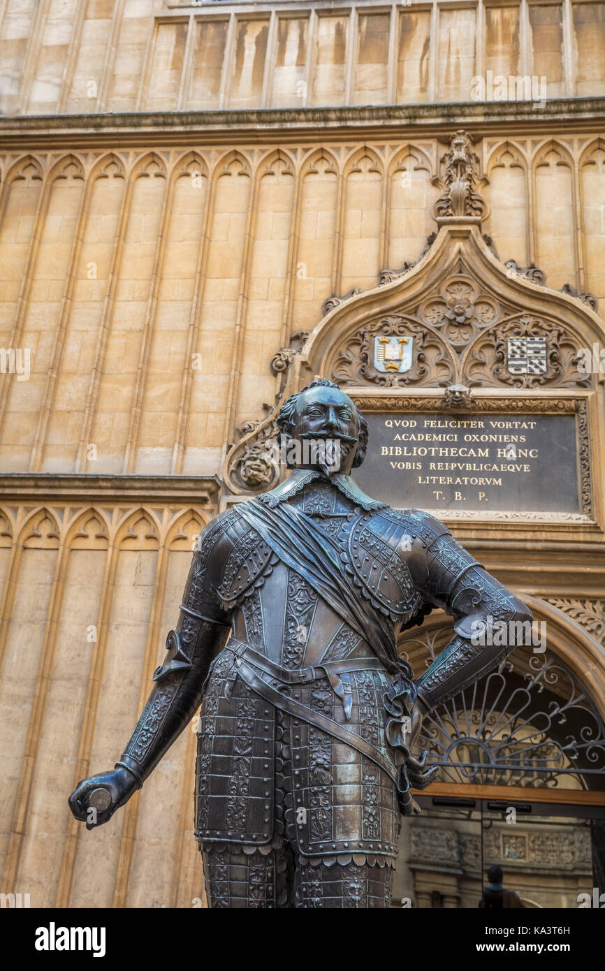 Statua di Sir Thomas Bodley in Oxford Foto Stock