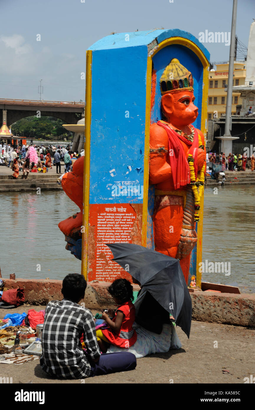 Hanuman stato fiume Godavari, nashik, Maharashtra, India, Asia Foto Stock