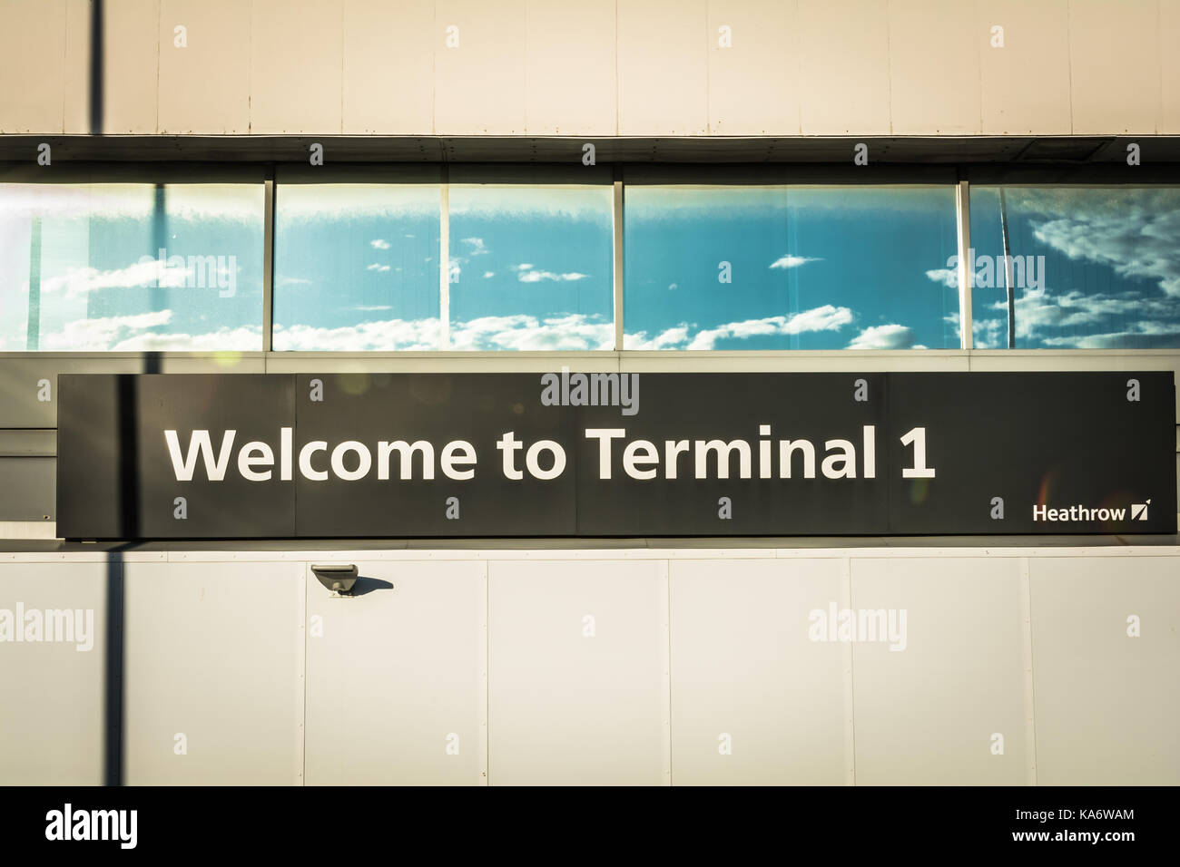 L'ora in disuso il terminale 1 la costruzione presso l'aeroporto di Heathrow di Londra, Regno Unito Foto Stock