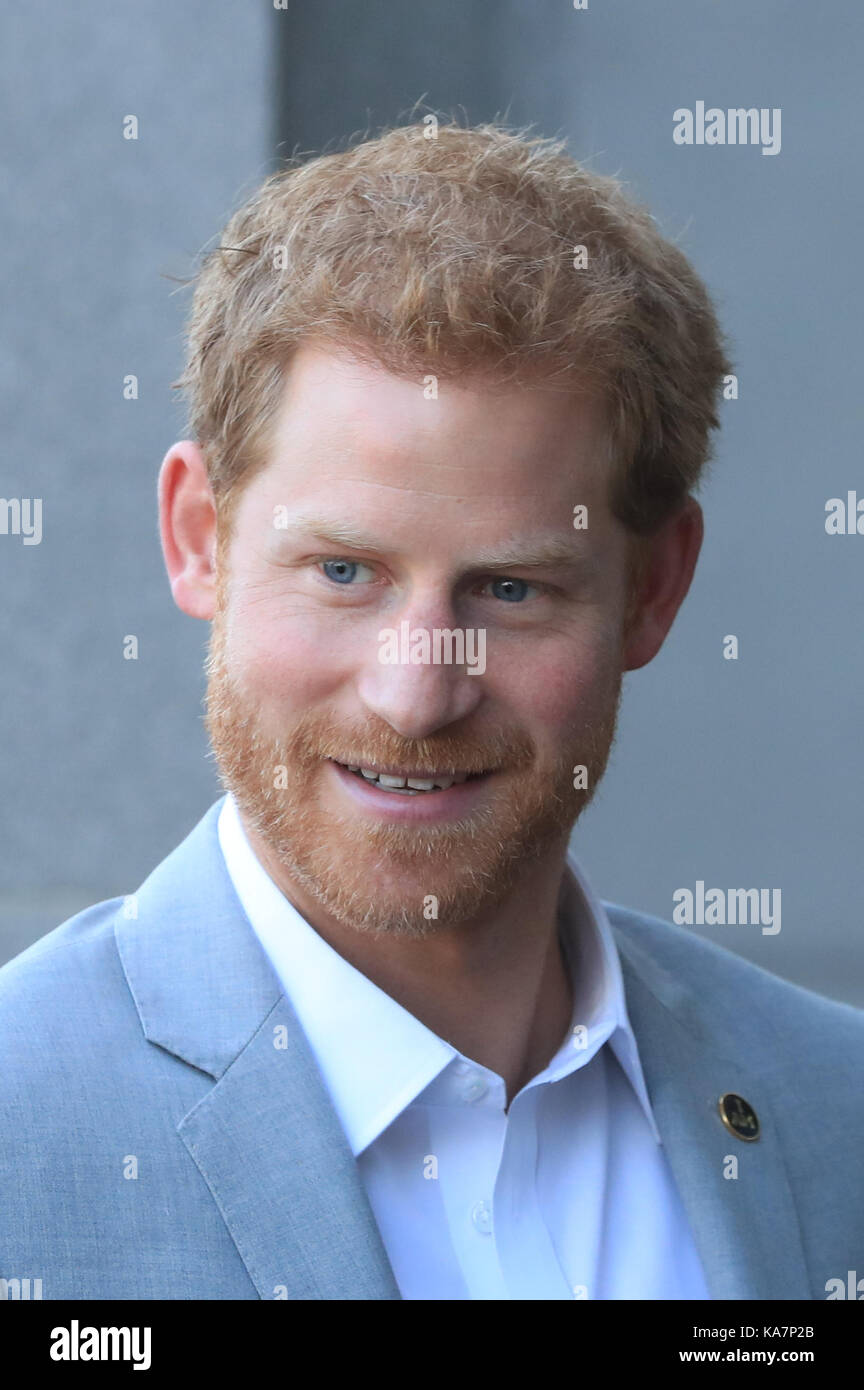 Il principe Harry arriva per la Canadian Institute per militari e il veterano la ricerca sanitaria (cimvhr) conferenza presso il centro beanfield a Toronto in Canada. Foto Stock