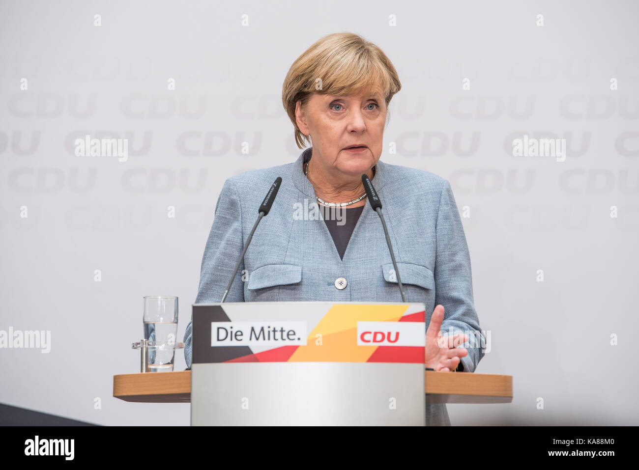 Angela Merkel, un giorno dopo le elezioni il 25 settembre 2017 nella casa di Adenauer a Berlino Foto Stock