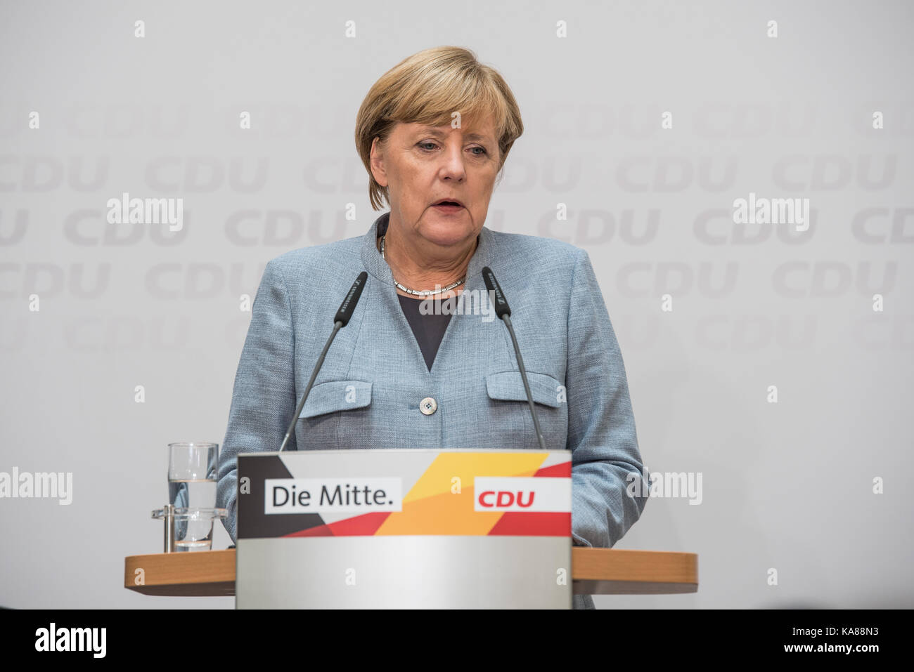 Angela Merkel, un giorno dopo le elezioni il 25 settembre 2017 nella casa di Adenauer a Berlino Foto Stock